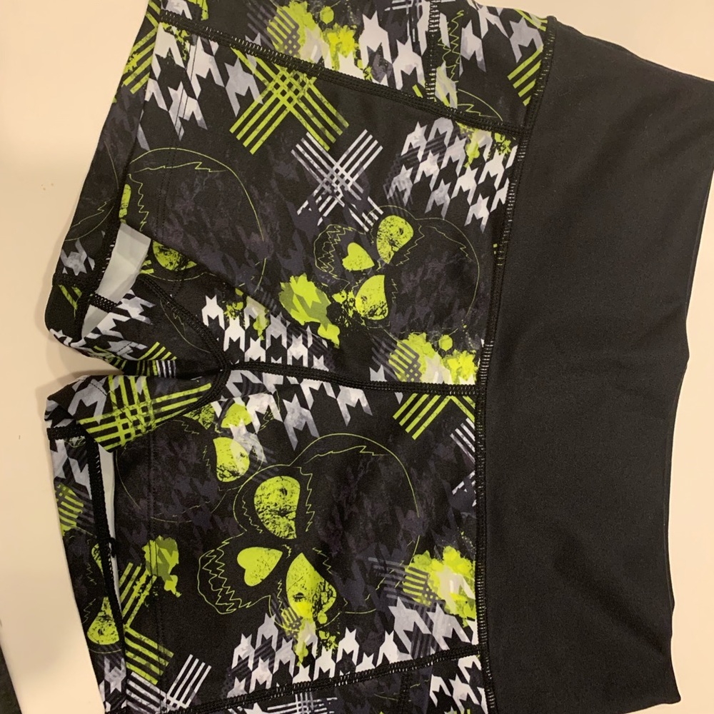 Halloween/ Skull bootay shorts